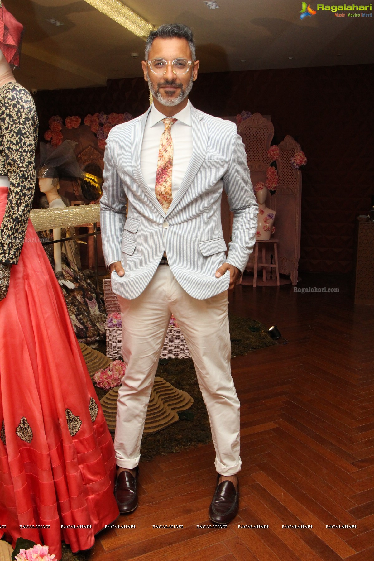 Advent of the Dawn - Spring 2015 Collection Launch by Shantanu and Nikhil