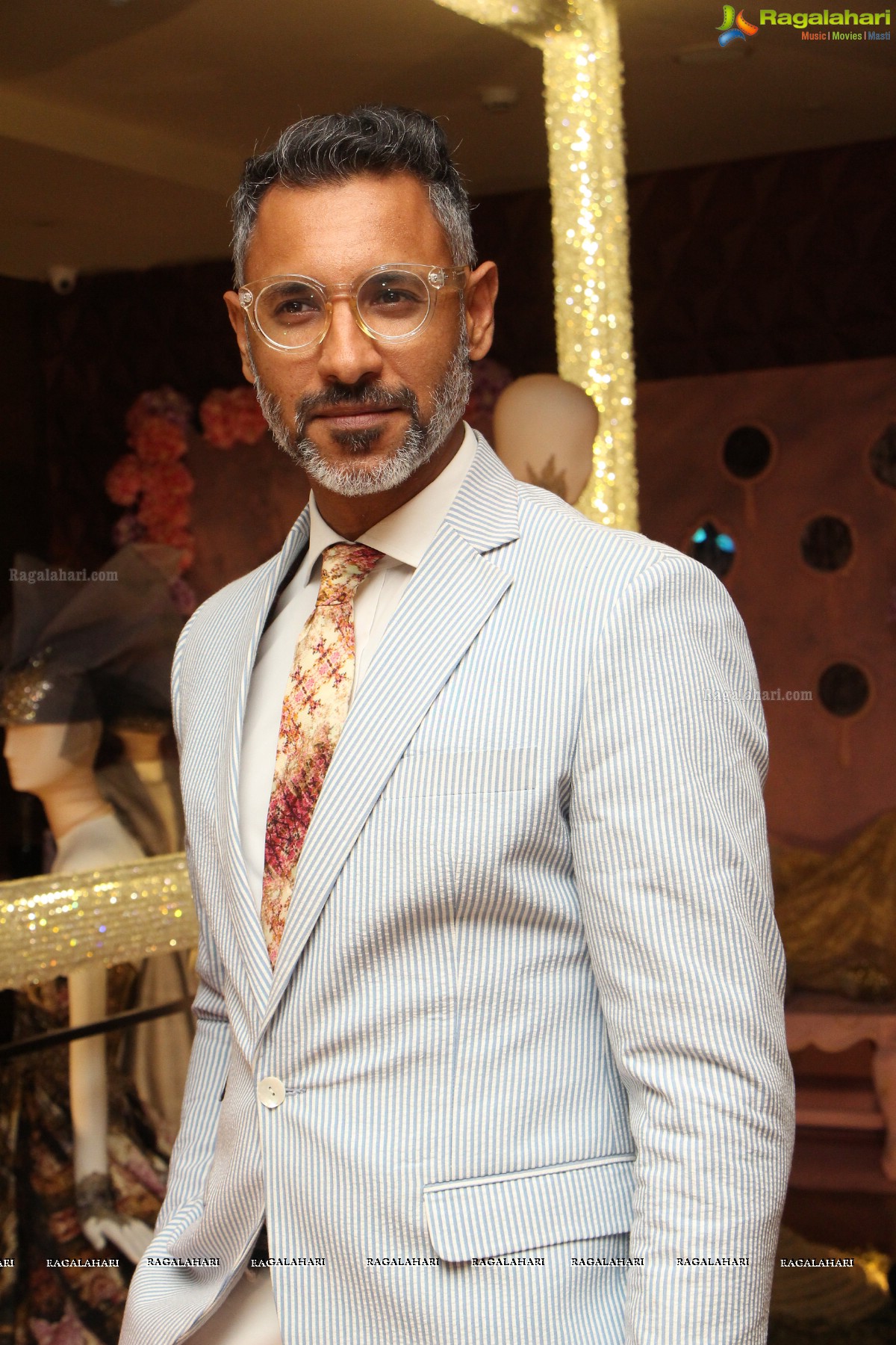 Advent of the Dawn - Spring 2015 Collection Launch by Shantanu and Nikhil