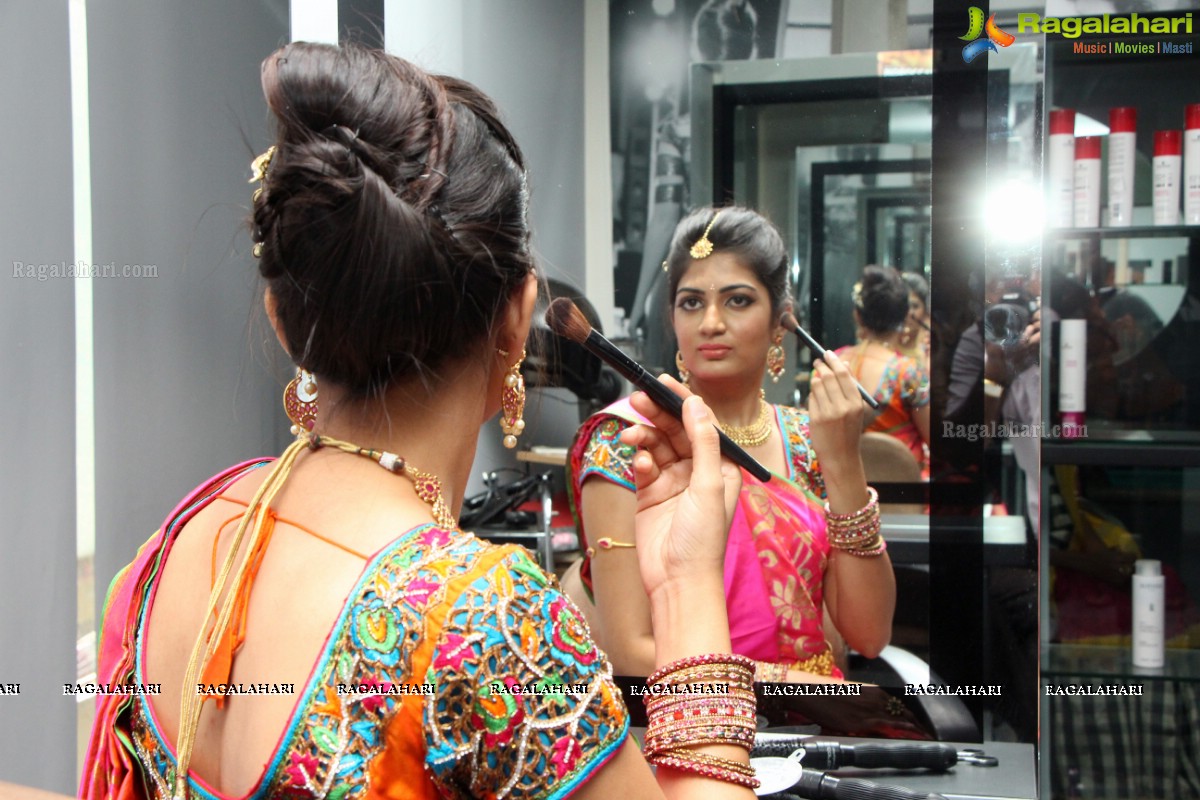 Sushma Khan Make-up Workshop at Lakme Salon, Dilsukhnagar, Hyderabad