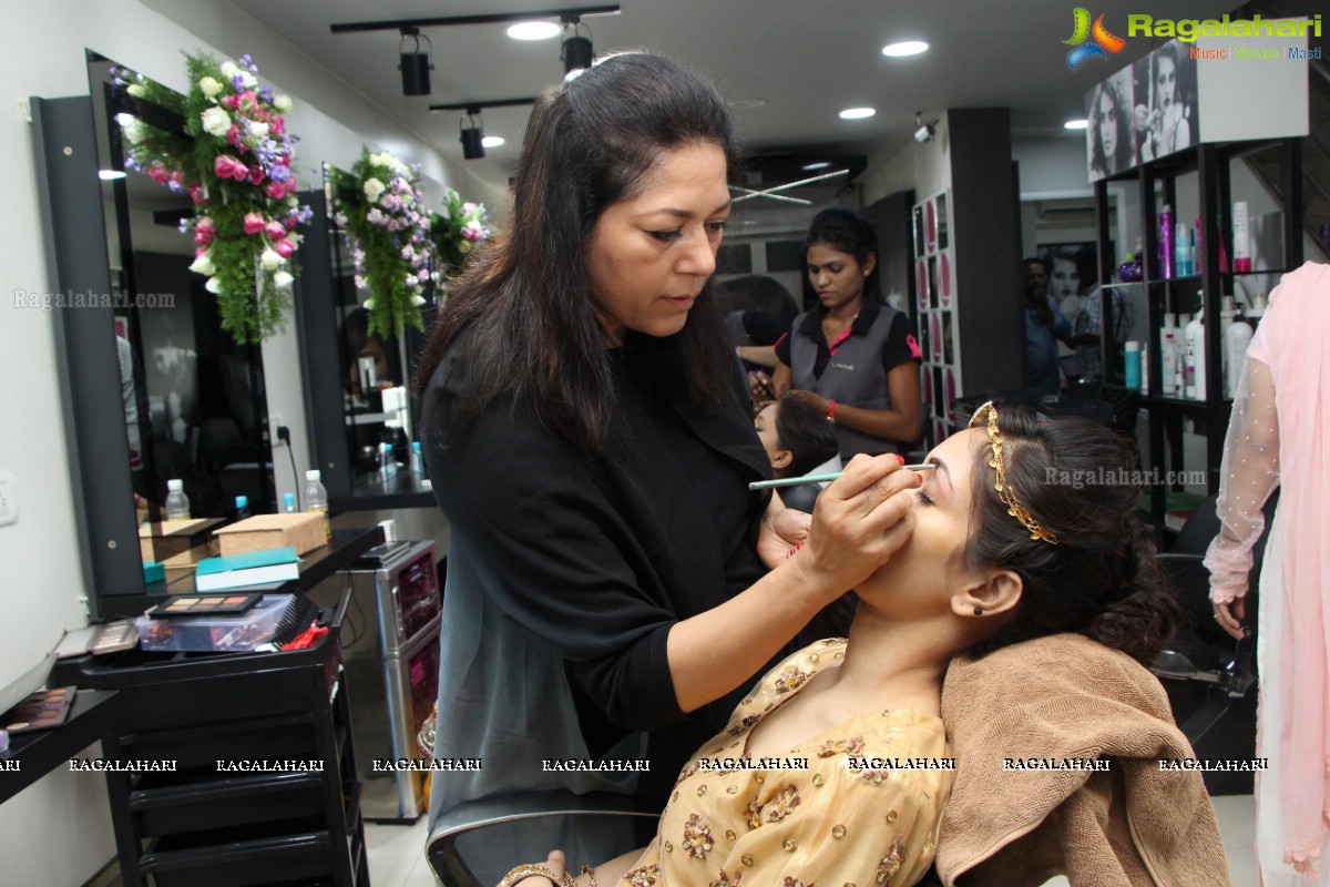 Sushma Khan Make-up Workshop at Lakme Salon, King Koti, Hyderabad