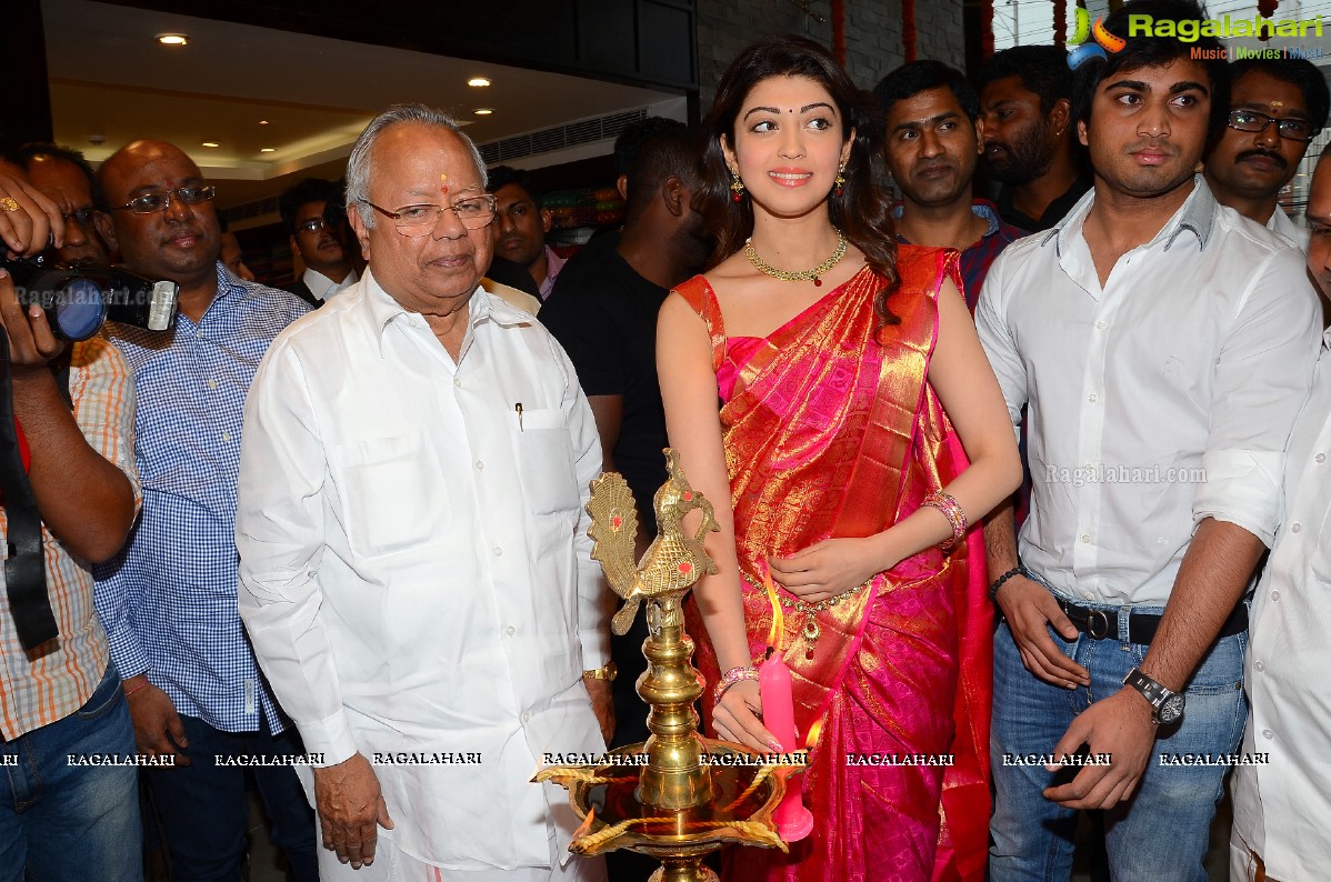 Pranitha Subhash launches Kancheepuram VRK Silks at Kukatpally