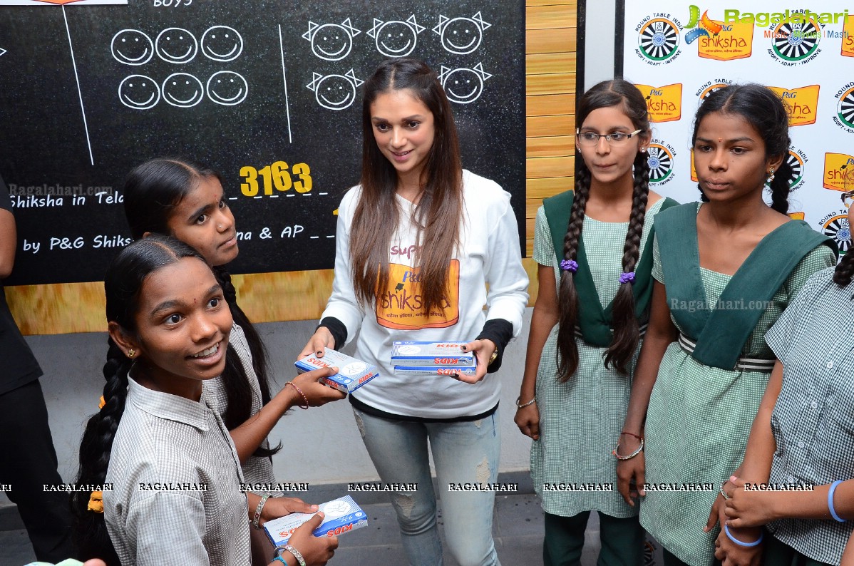 Aditi Rao Hydari at the P and G Vidyawanti Round Table ZP High School