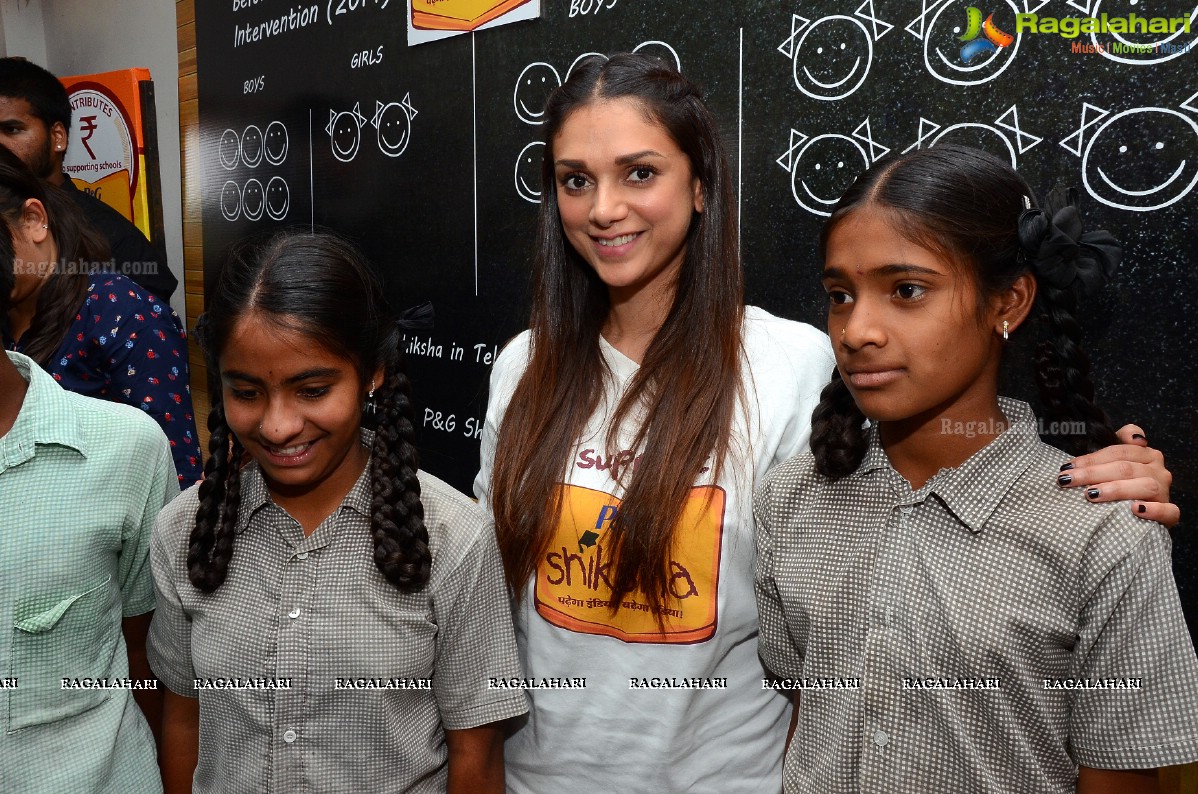 Aditi Rao Hydari at the P and G Vidyawanti Round Table ZP High School