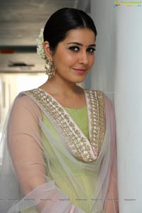 Raashi Khanna Memu Saitham