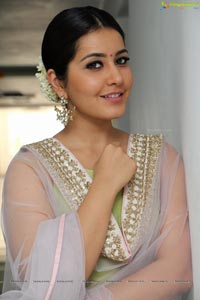 Raashi Khanna Memu Saitham