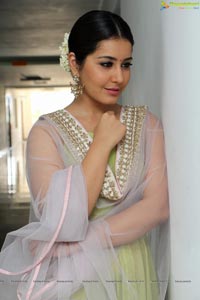 Raashi Khanna Memu Saitham