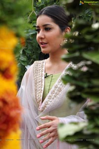 Raashi Khanna Memu Saitham