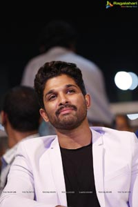 Sarrainodu Pre-Release Event