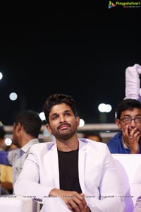 Sarrainodu Pre-Release Event