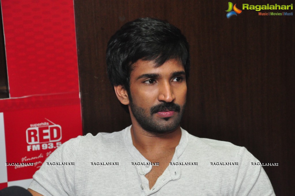 Aadhi at RED FM