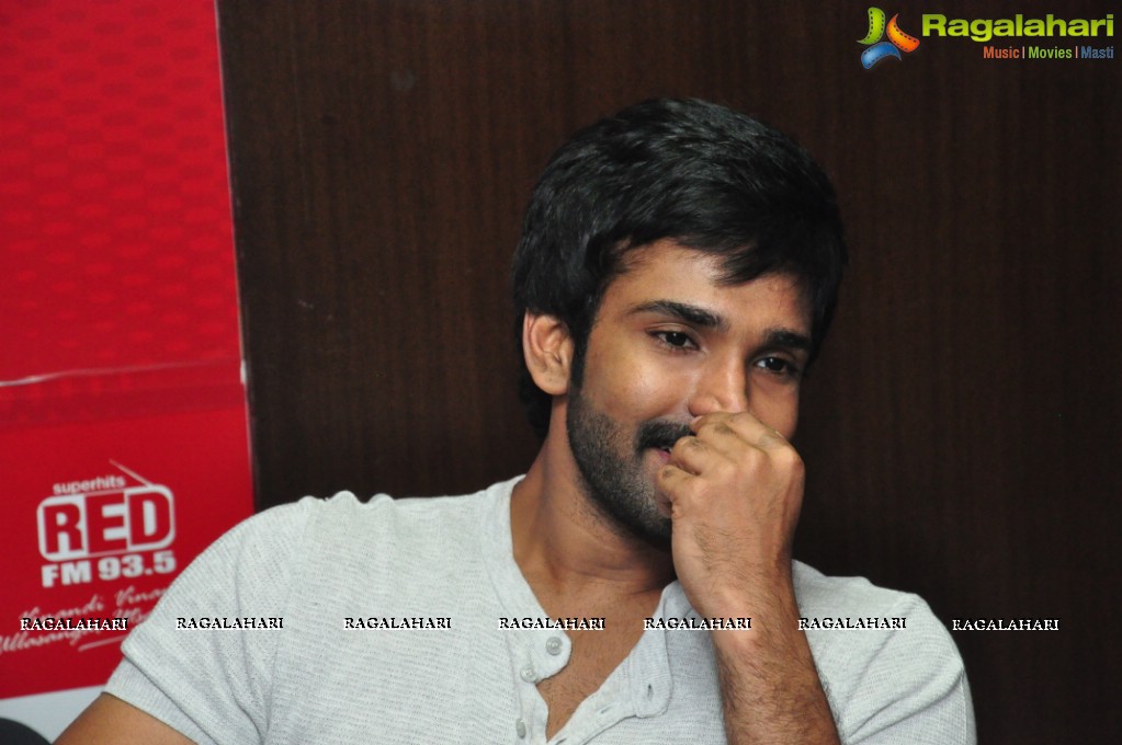 Aadhi at RED FM