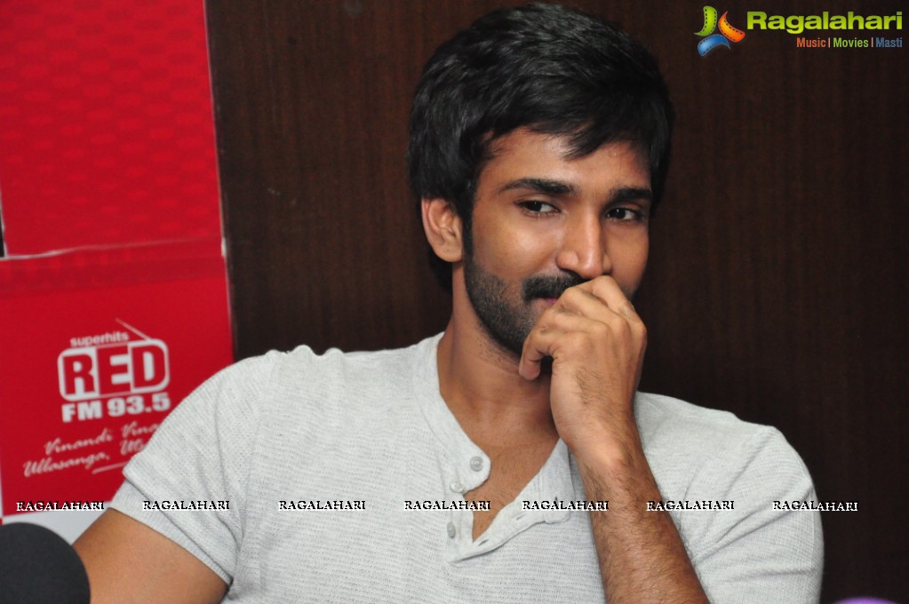 Aadhi at RED FM