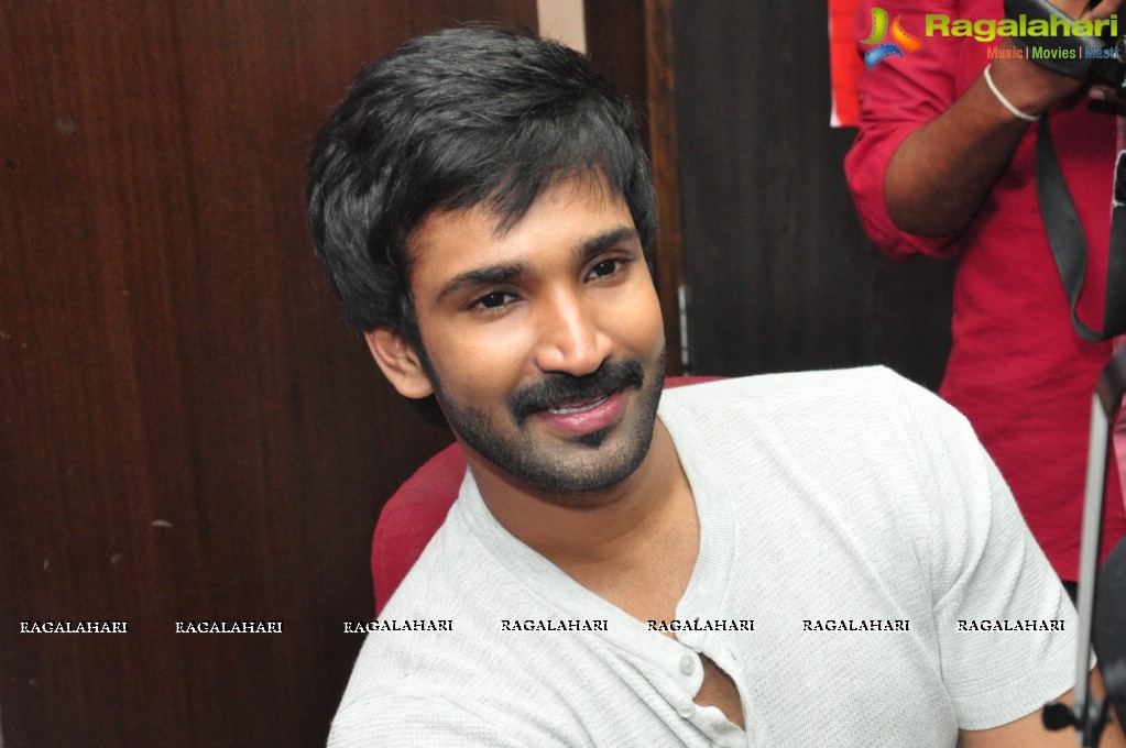 Aadhi at RED FM