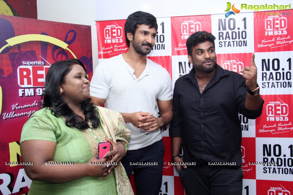 Aadhi at RED FM