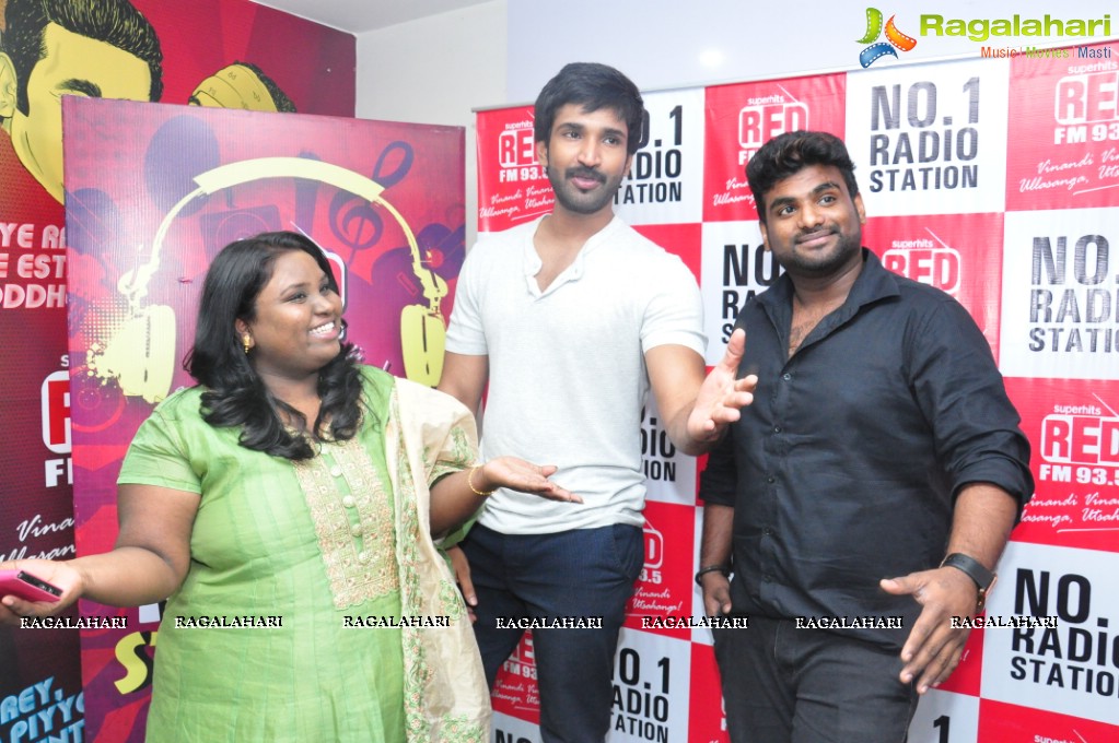 Aadhi at RED FM