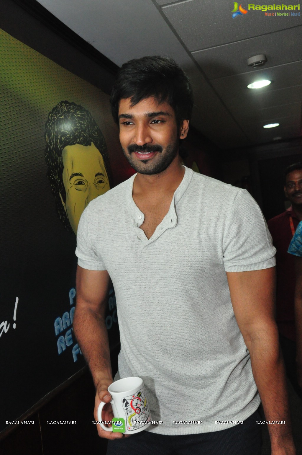 Aadhi at RED FM