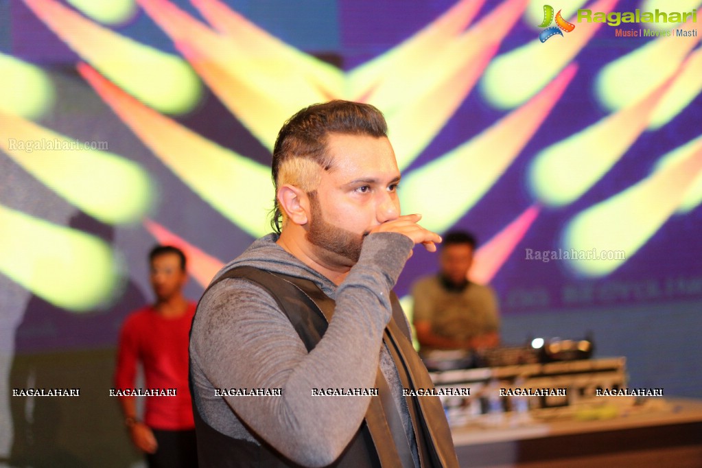 Honey Singh Live in Concert at Livewire 2K16 at Gurunanak Institutions, Hyderabad