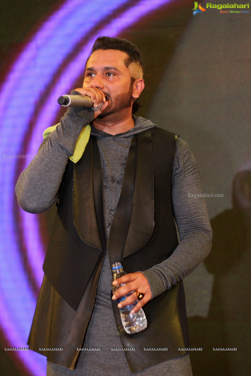 Honey Singh Live in Concert at Livewire 2K16 at Gurunanak Institutions, Hyderabad