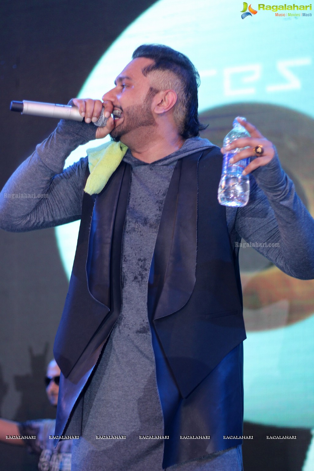 Honey Singh Live in Concert at Livewire 2K16 at Gurunanak Institutions, Hyderabad