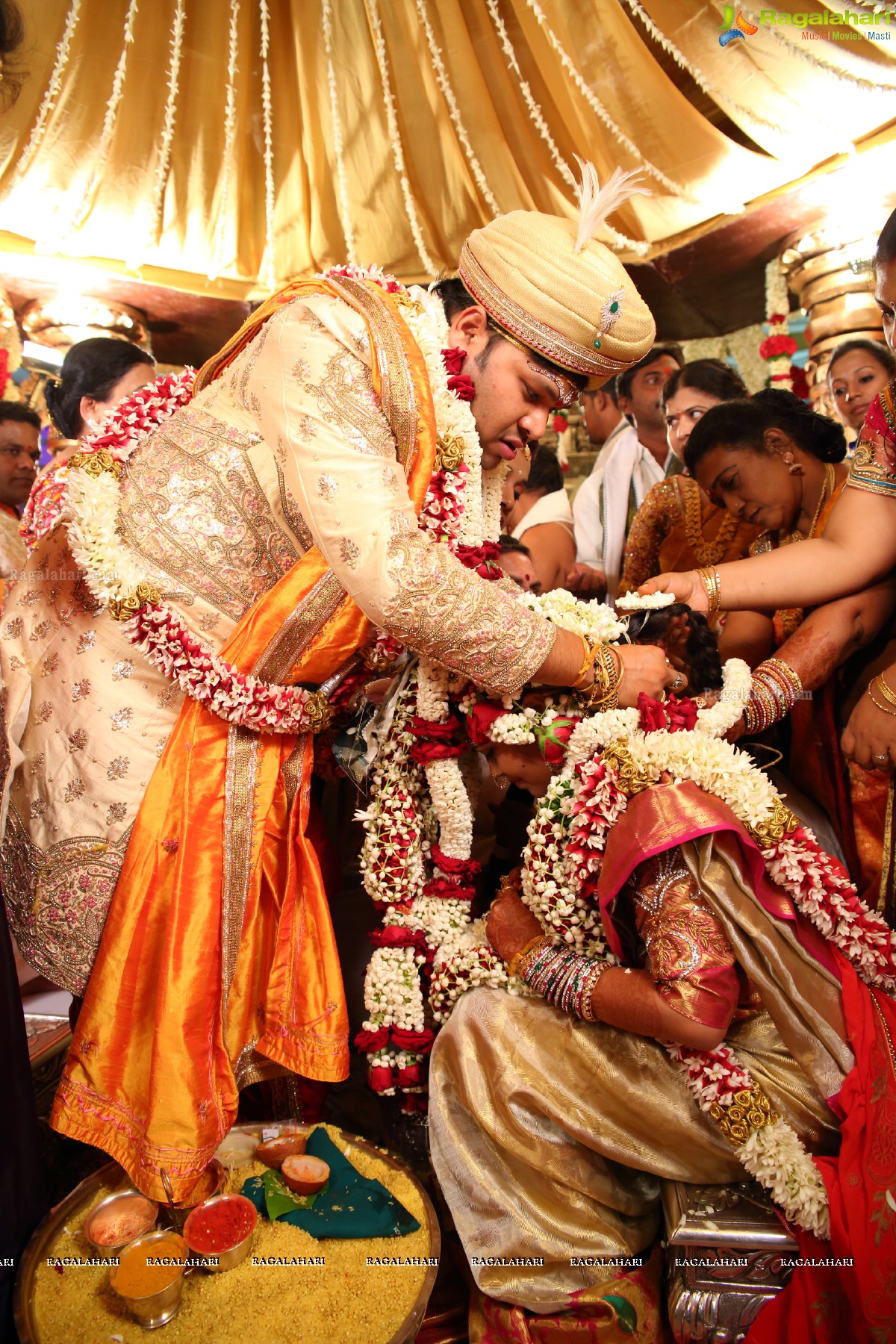 Grand Wedding Ceremony of Gowni Srikanth Goud with Cheepi Sudheesha, Hyderabad