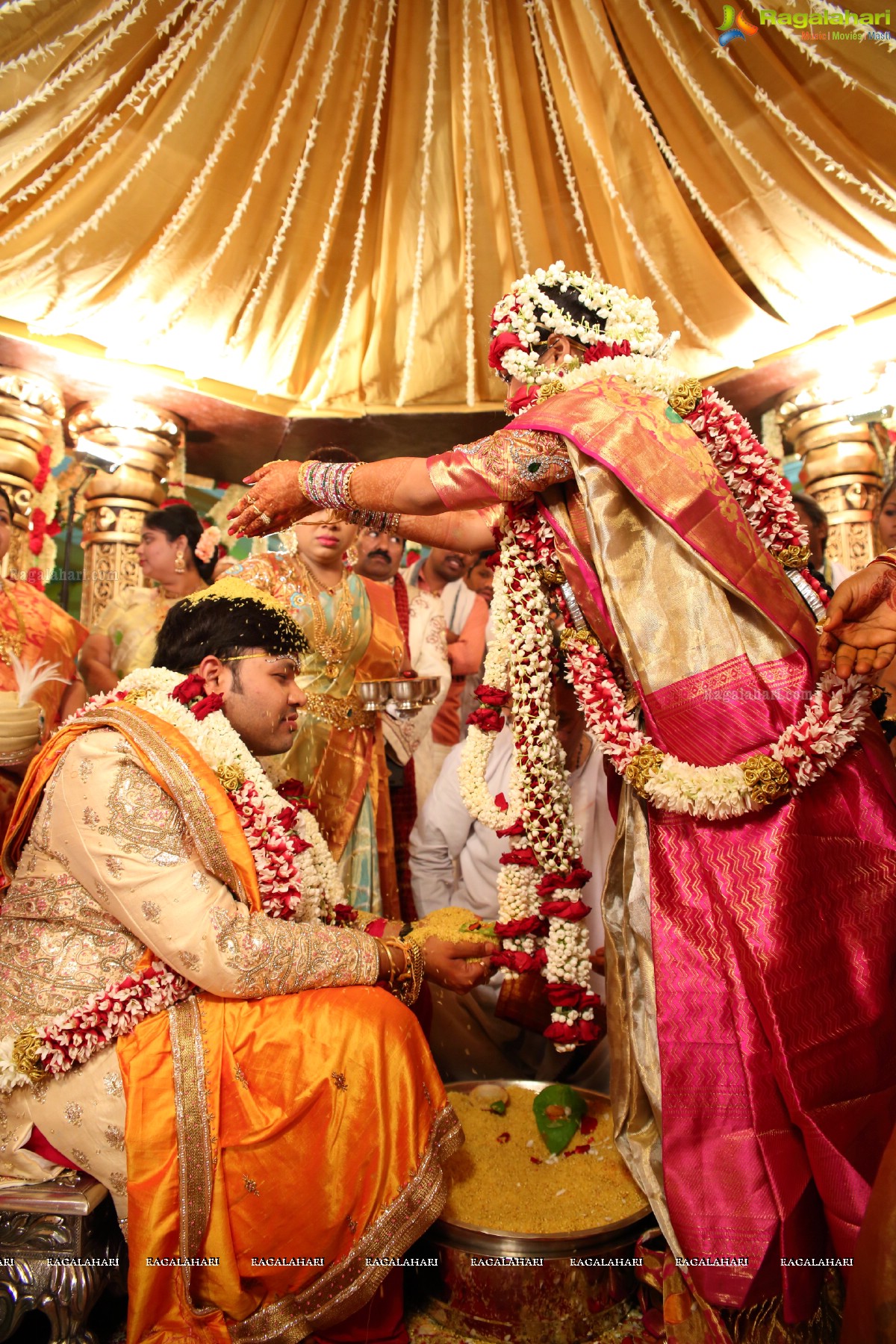 Grand Wedding Ceremony of Gowni Srikanth Goud with Cheepi Sudheesha, Hyderabad