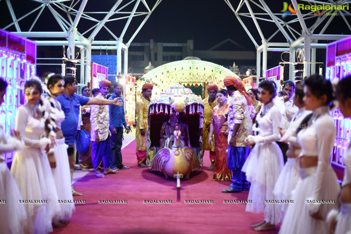 Grand Wedding Ceremony of Gowni Srikanth Goud with Cheepi Sudheesha, Hyderabad