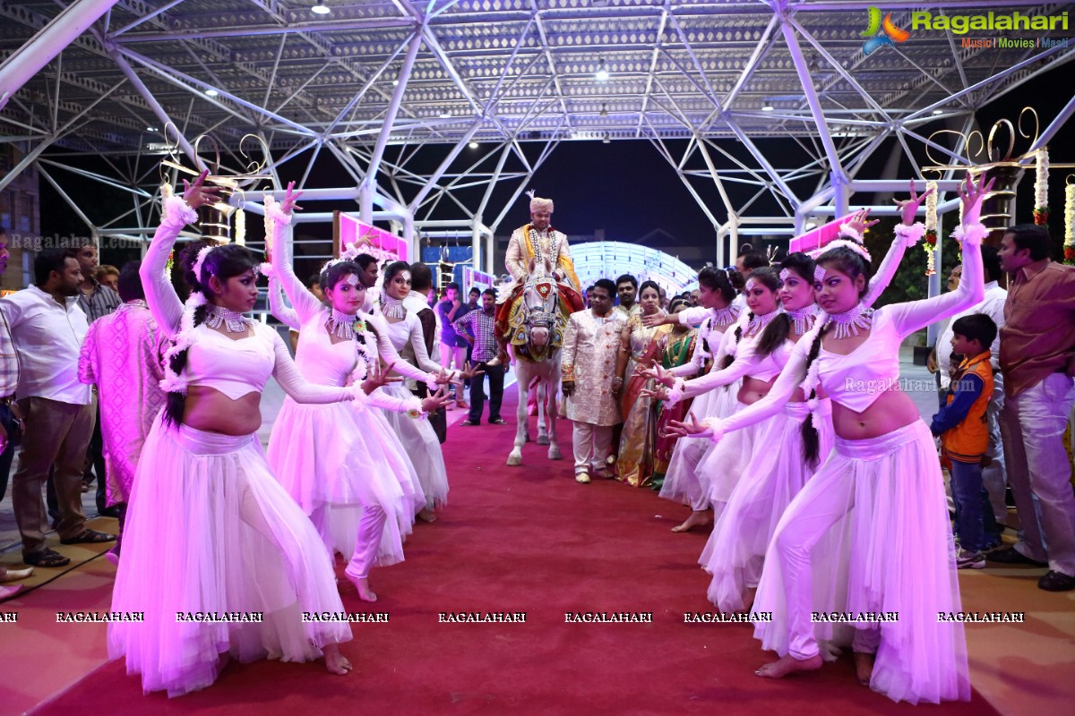 Grand Wedding Ceremony of Gowni Srikanth Goud with Cheepi Sudheesha, Hyderabad