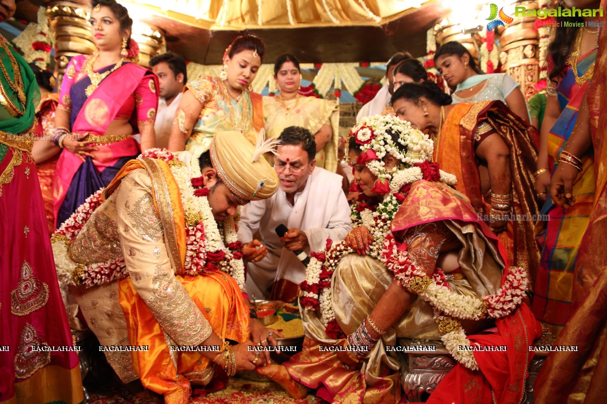 Grand Wedding Ceremony of Gowni Srikanth Goud with Cheepi Sudheesha, Hyderabad