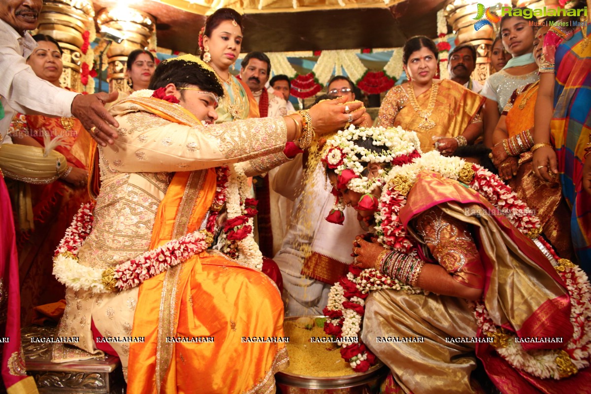 Grand Wedding Ceremony of Gowni Srikanth Goud with Cheepi Sudheesha, Hyderabad