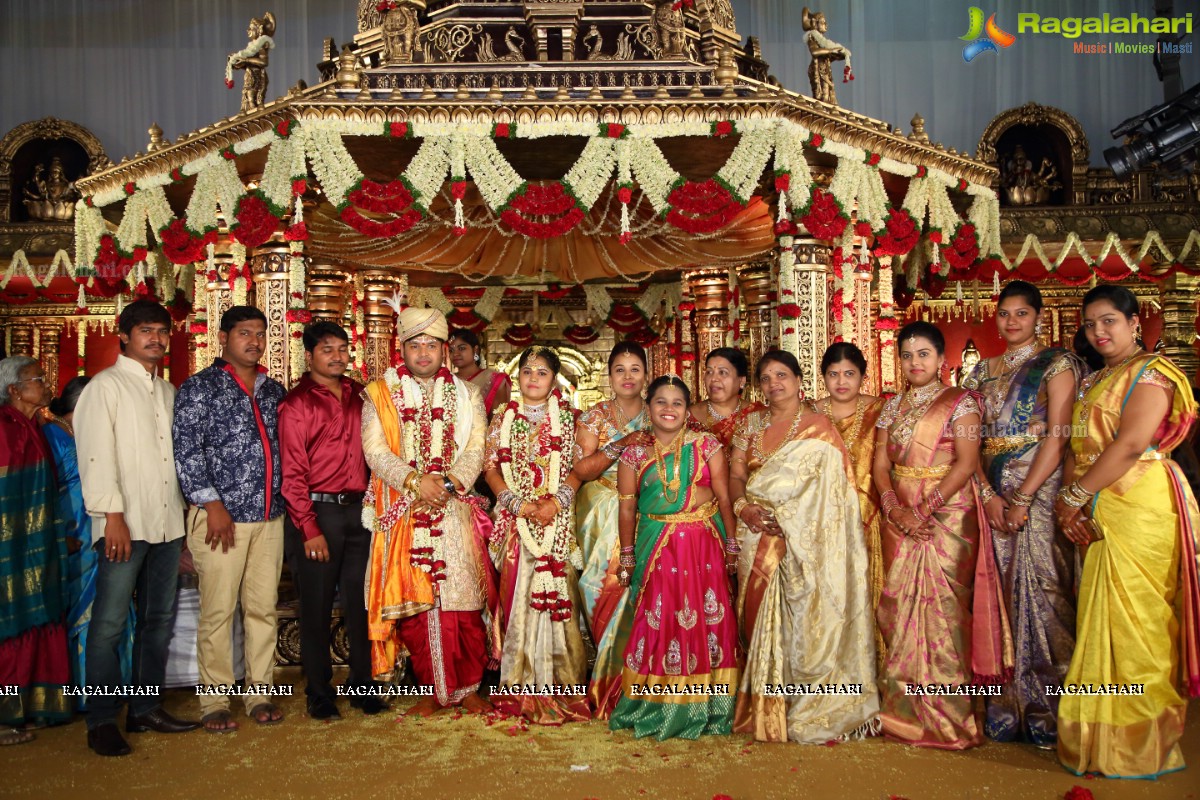 Grand Wedding Ceremony of Gowni Srikanth Goud with Cheepi Sudheesha, Hyderabad