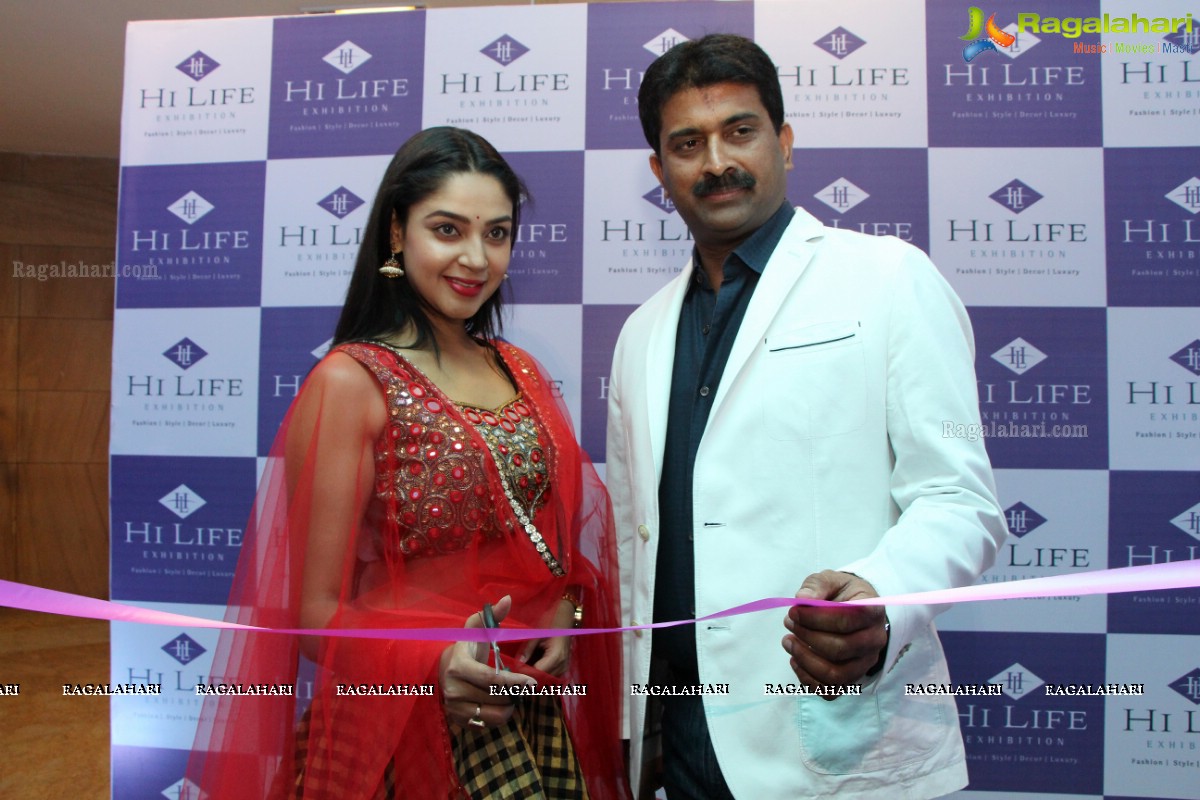 Angana Roy inaugurates Hi-Life Exhibition and Sale, Hyderabad