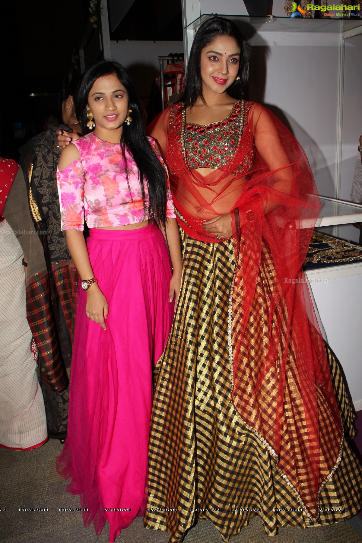 Angana Roy inaugurates Hi-Life Exhibition and Sale, Hyderabad