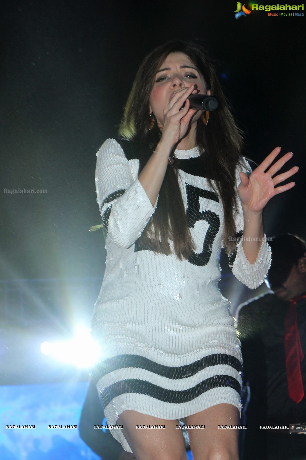 Kanika Kapoor Live in Concert by TKR Group of Institutions