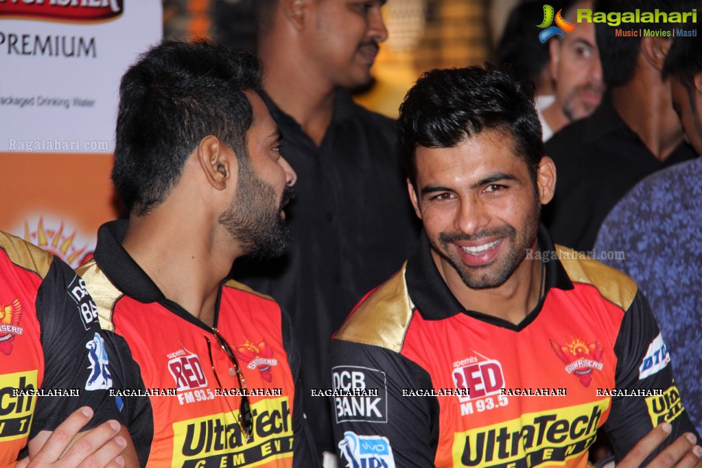 Sunrisers Team at Inorbit Mall, Hyderabad