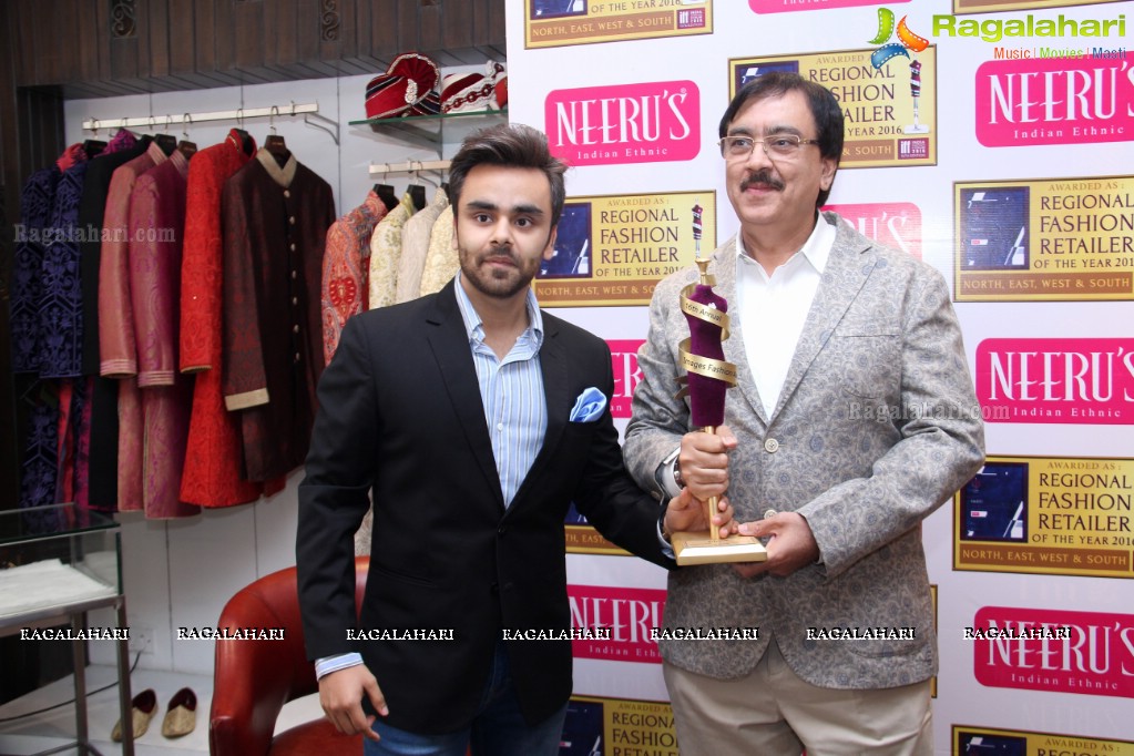 Neeru's MD Harish Kumar Press Meet on Best Regional Fashion Retailer Award by IFF, Hyderabad