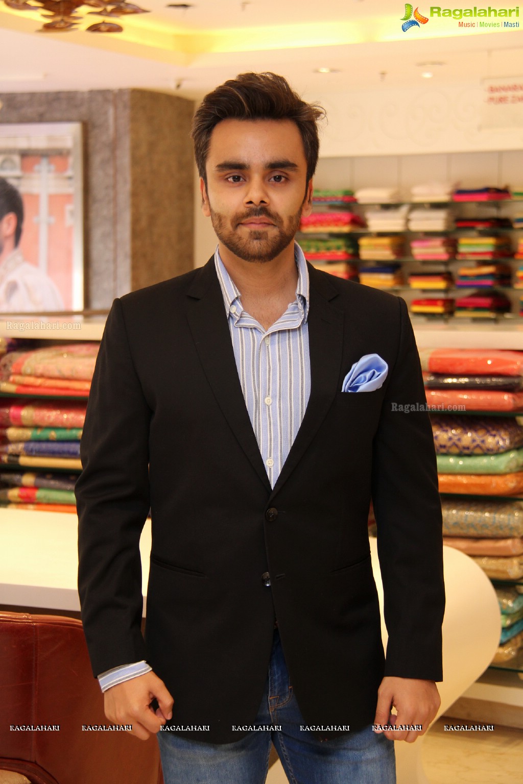 Neeru's MD Harish Kumar Press Meet on Best Regional Fashion Retailer Award by IFF, Hyderabad