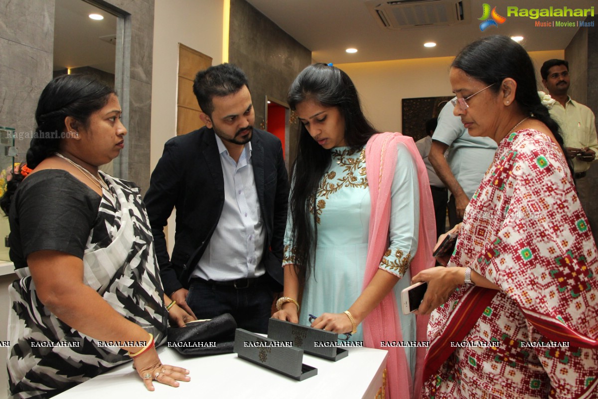 Jewellery Boutique Launch by Soumya and Neha Lulla at Theia Jewellery, Hyderabad