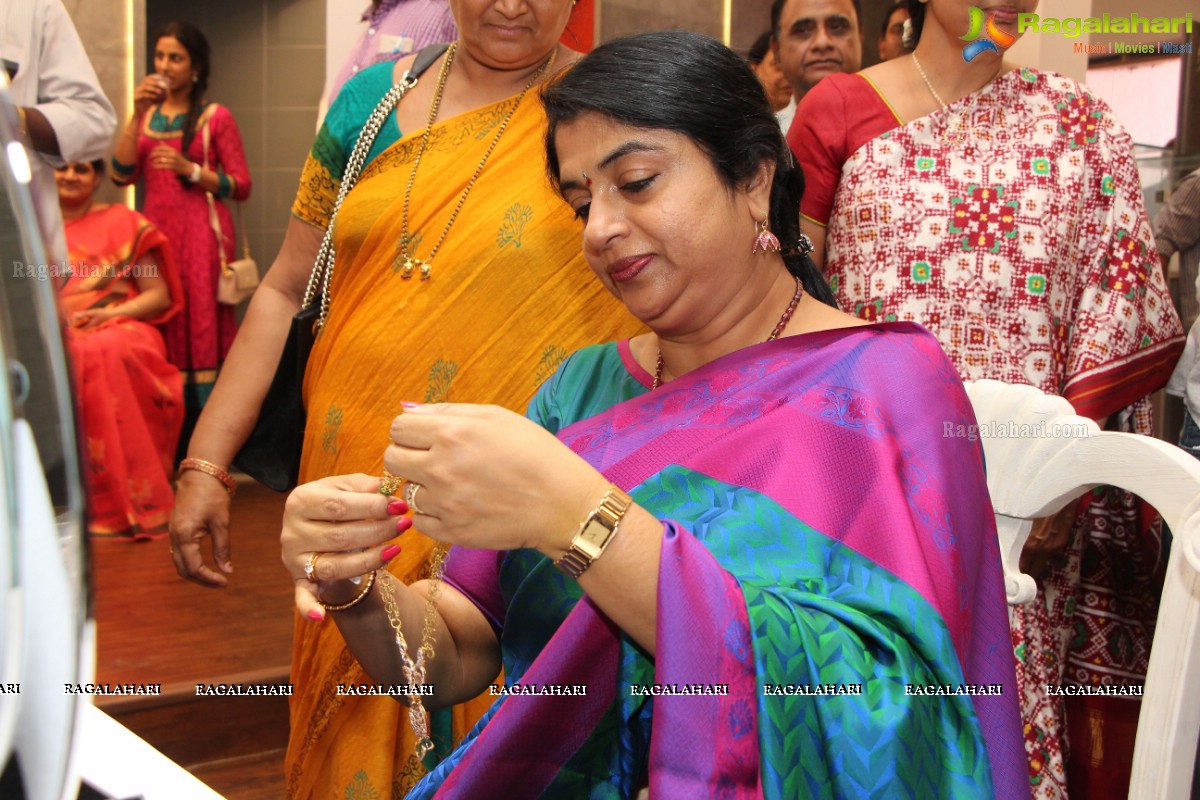 Jewellery Boutique Launch by Soumya and Neha Lulla at Theia Jewellery, Hyderabad