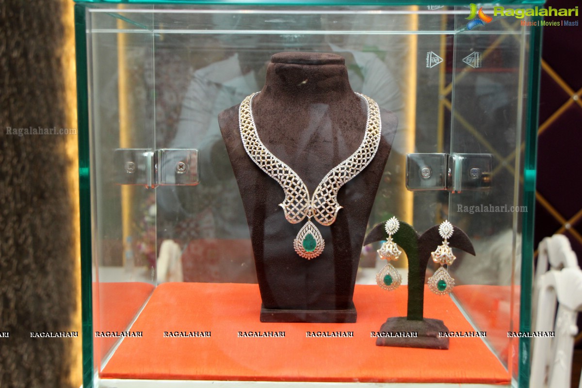 Jewellery Boutique Launch by Soumya and Neha Lulla at Theia Jewellery, Hyderabad