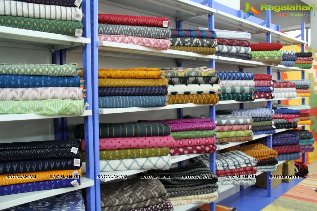 Madhulagna Das launches Pochampally IKAT Show Room, Hyderabad