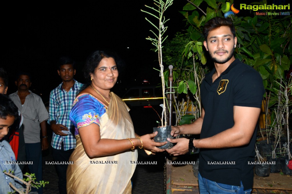 Prince distributes Plants on World Earth Day