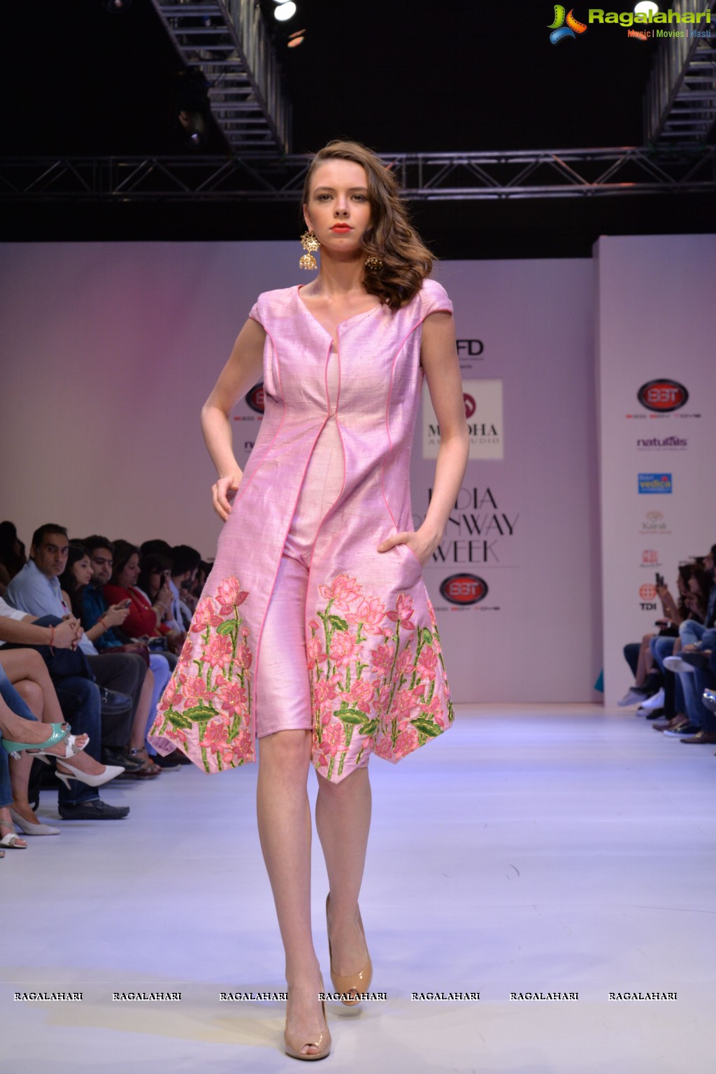 Fashion Designer Sashi Vangapalli Collection Showcase at the India Runway Fashion week