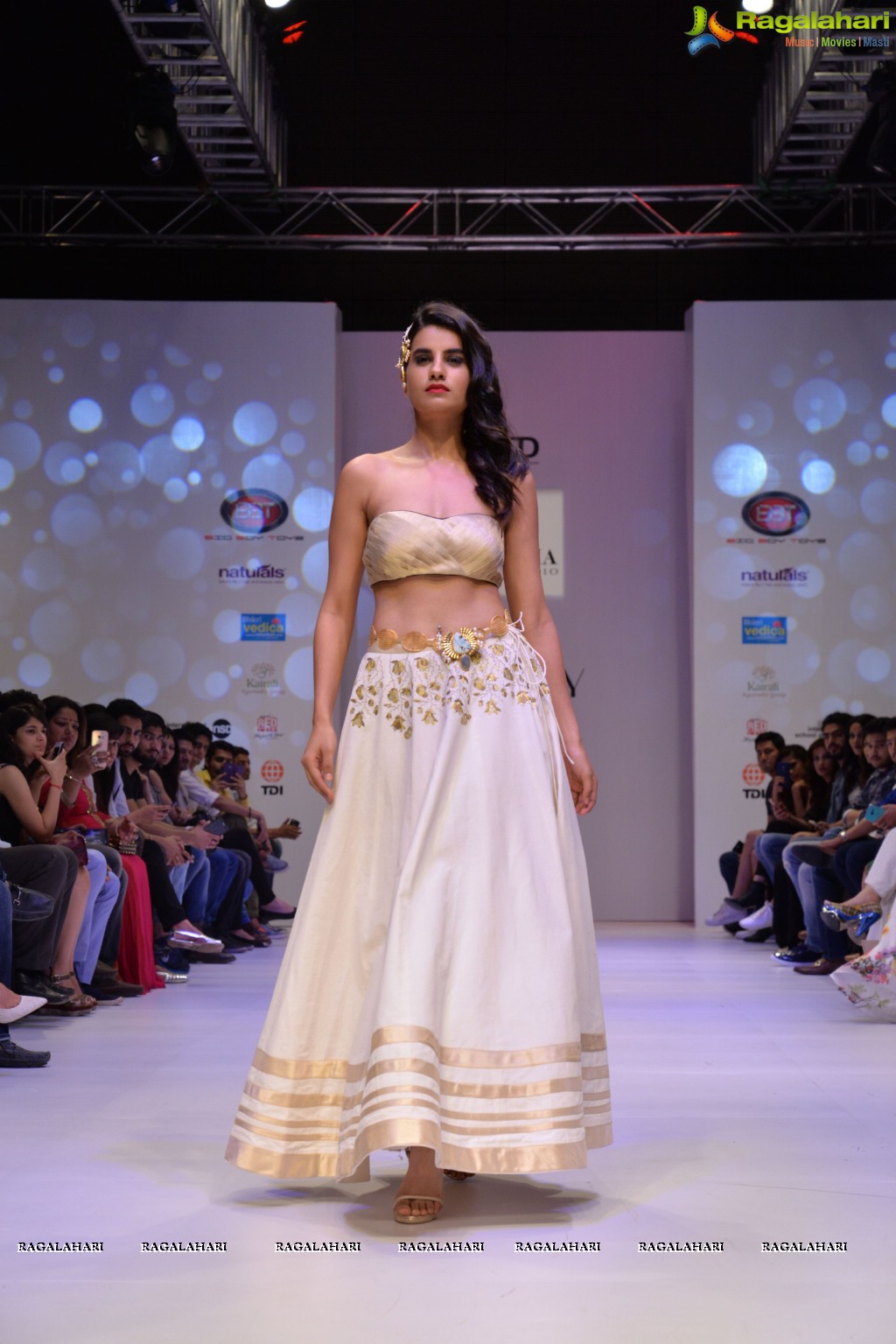 Fashion Designer Sashi Vangapalli Collection Showcase at the India Runway Fashion week