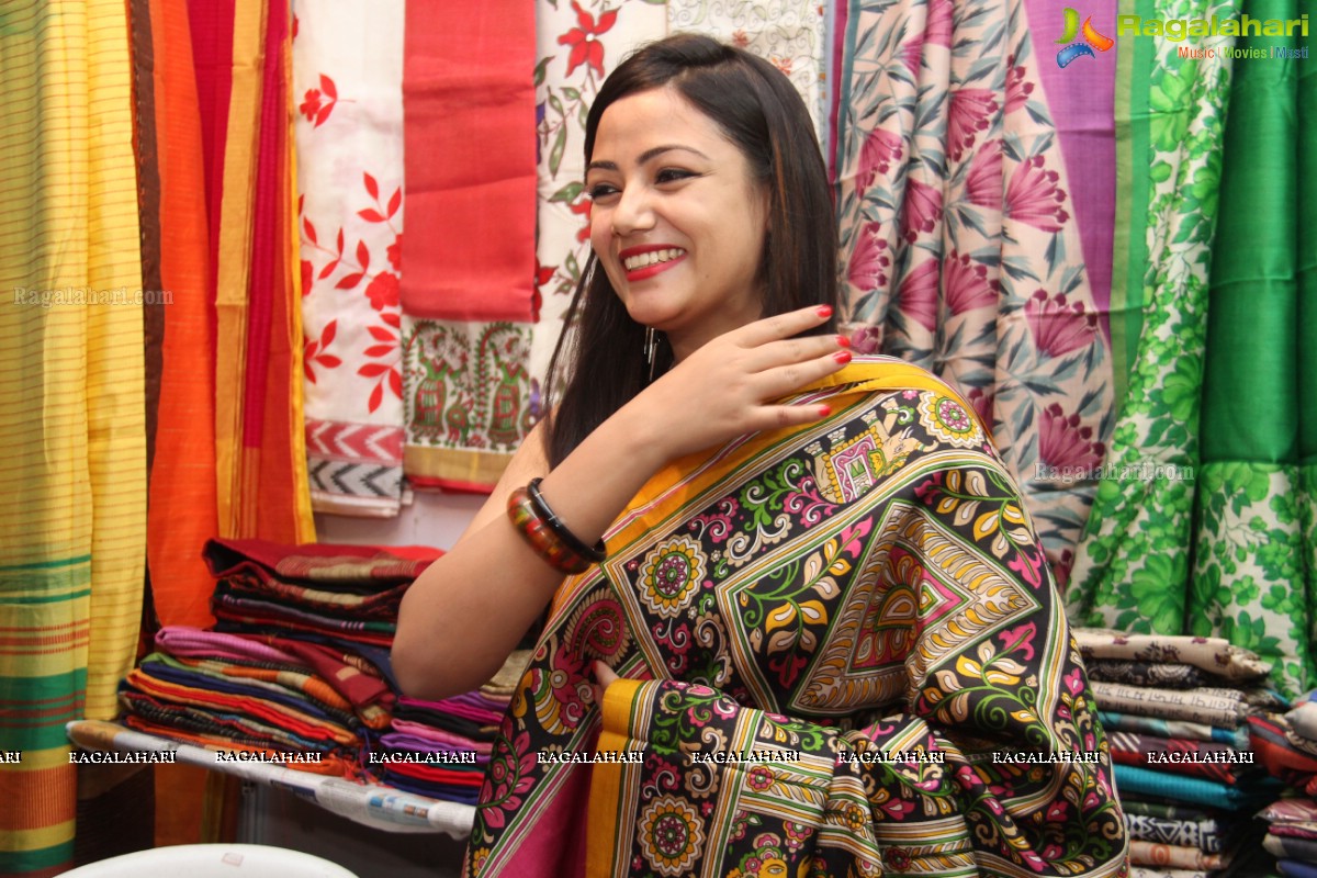 Actress Pallabi Ghosh inaugurates Silk India Expo at Sri Raja Rajeshwari Gardens, Hyderabad