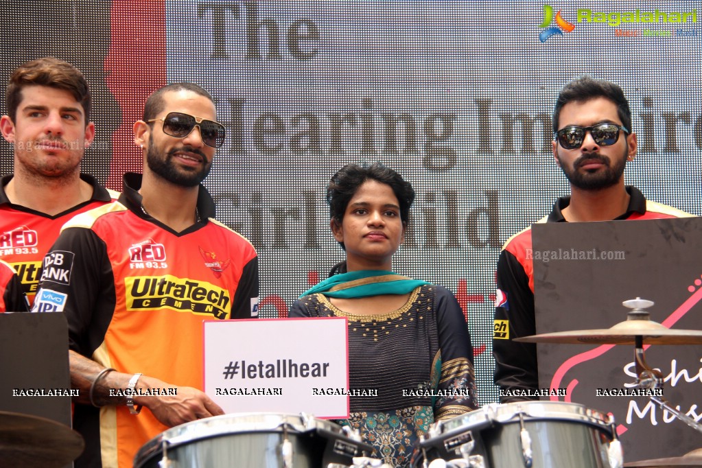 IPL Sunrisers Team felicitates Apollo Doctors