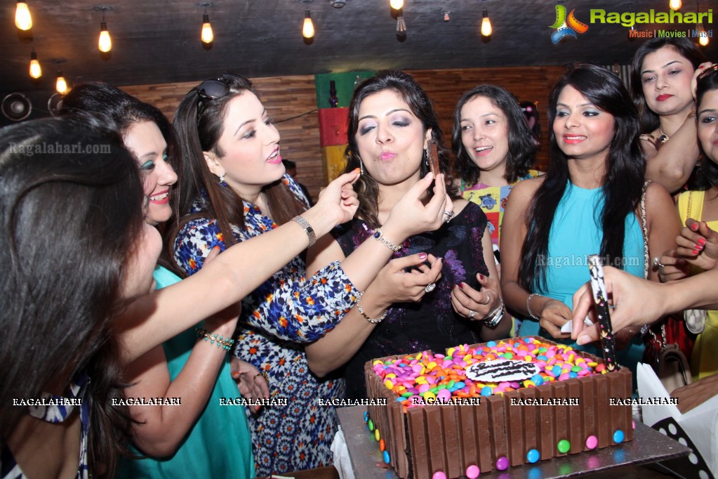 Tamana Kriplani Kheskani Birthday Bash at Bakkyard Gastro Pub, Hyderabad