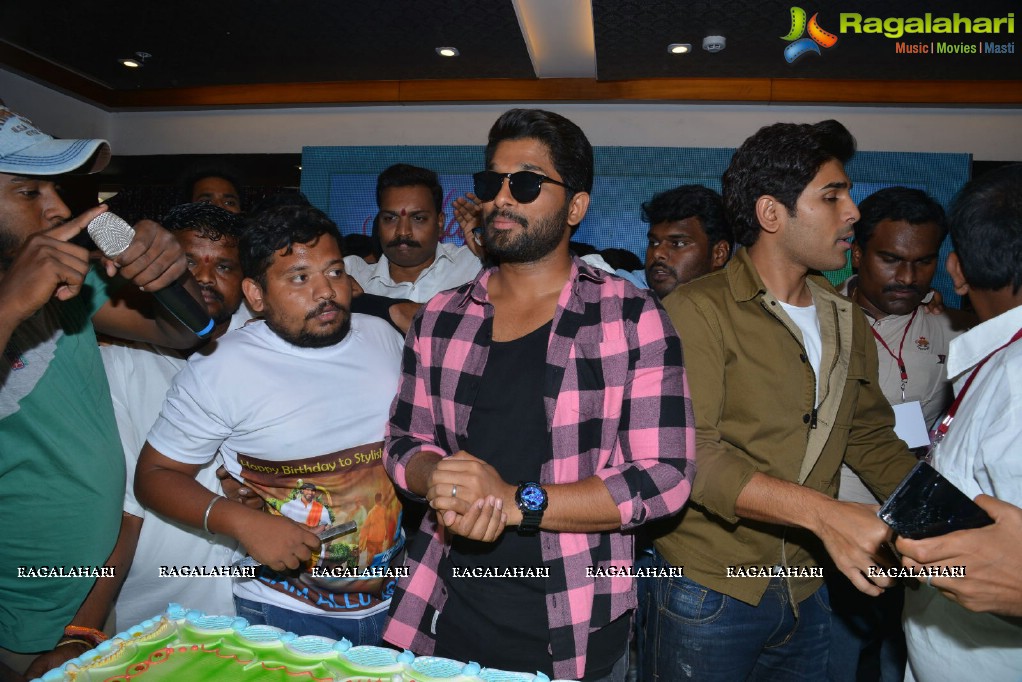 Allu Arjun Birthday Celebrations at FNCC