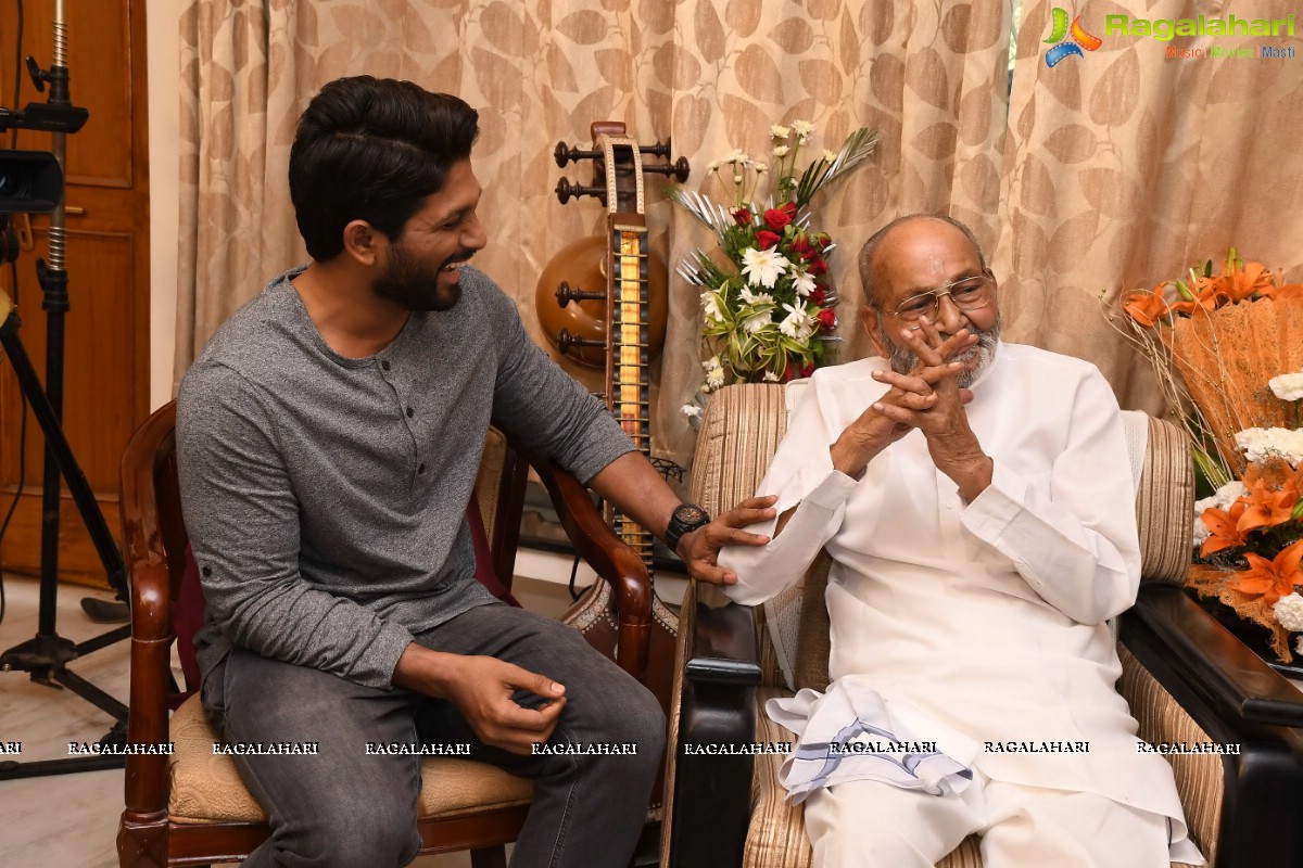 Allu Arjun meets K Viswanath