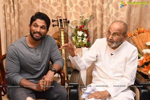 Allu Arjun meets K Viswanath