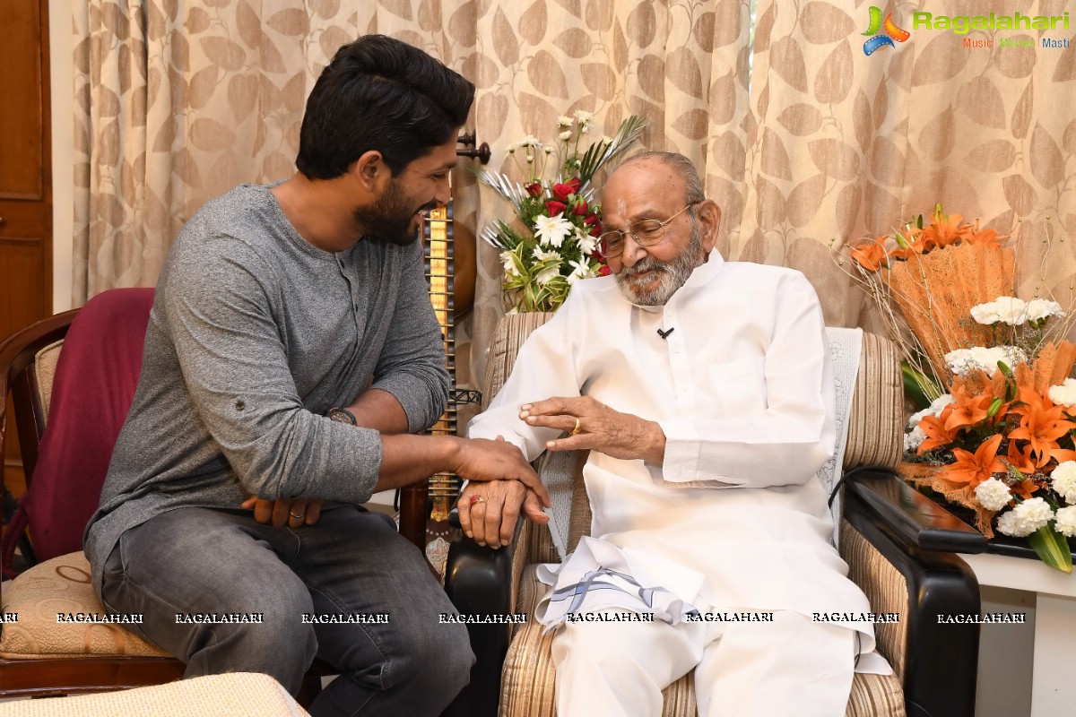 Allu Arjun meets K Viswanath